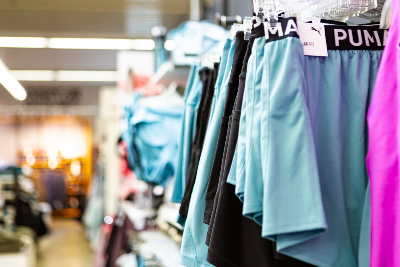 Sportbekleidung bei Macro